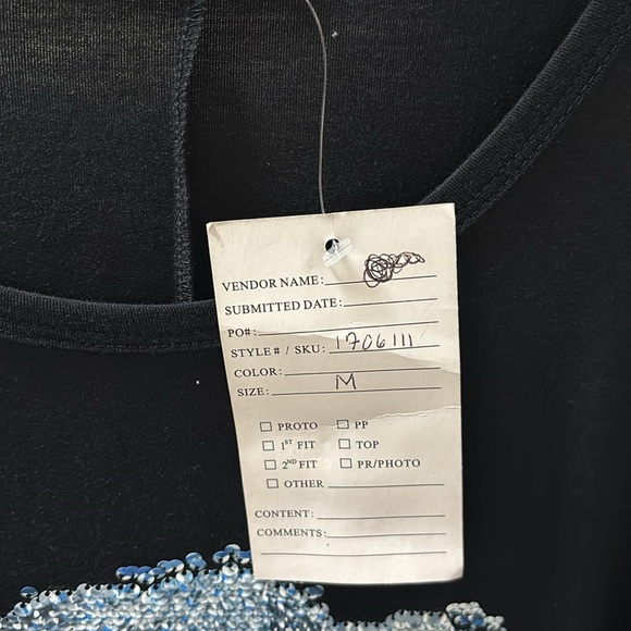 Flip sequin T-shirt—New w/tag - Picture 5 of 6